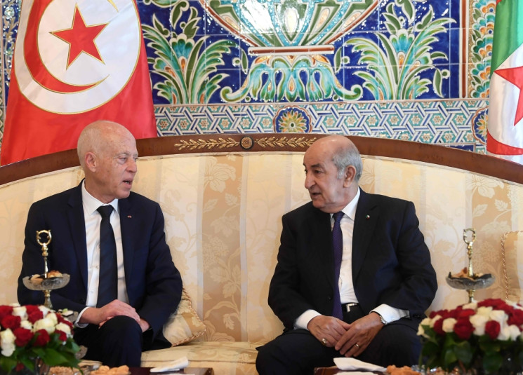 الرئيس التونسي يحل بالجزائر اليوم — سبق برس